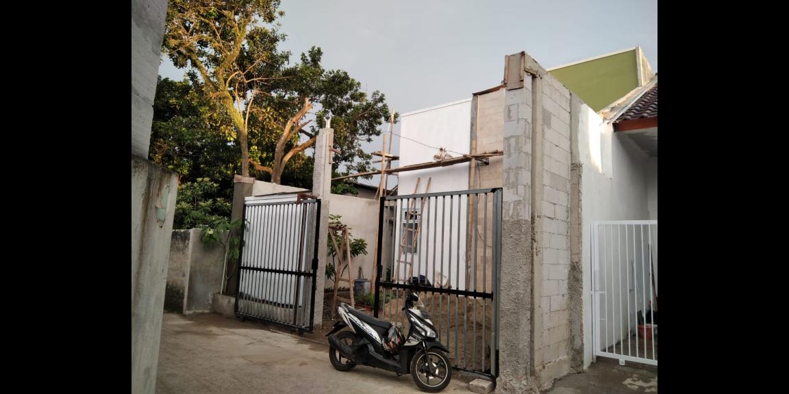 Rumah 90% Tinggal Jalan Kaki ke Jalan Raya Samping Rumah Pejabat Rumah 90% Tinggal Jalan Kaki ke Jalan Raya Samping Rumah Pejabat