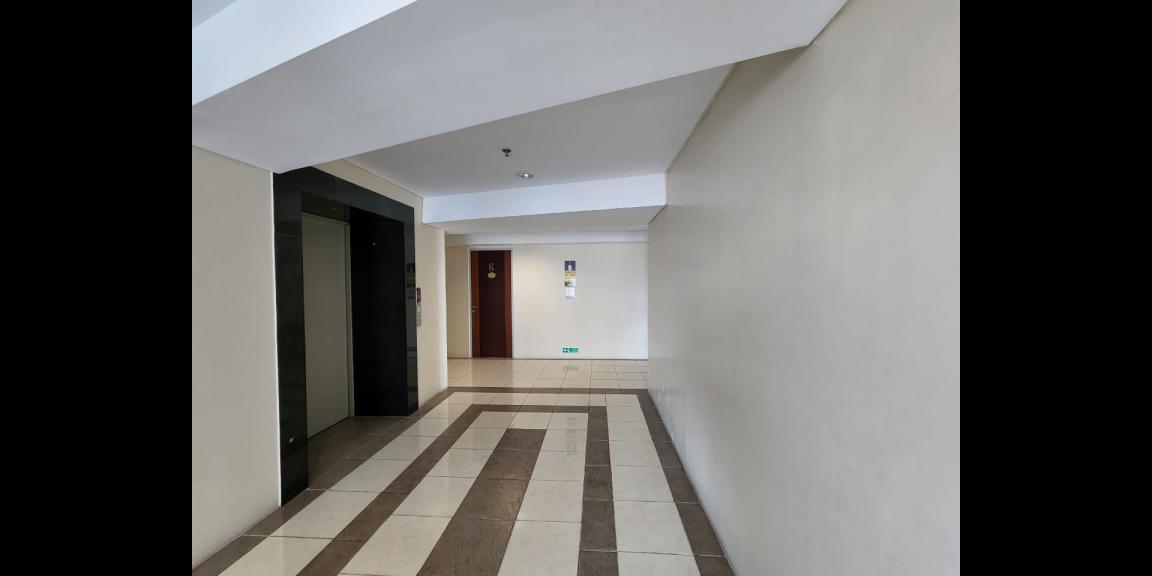 Chic Urban Living @ Apartemen Gunawangsa Tidar Surabaya Chic Urban Living @ Apartemen Gunawangsa Tidar Surabaya