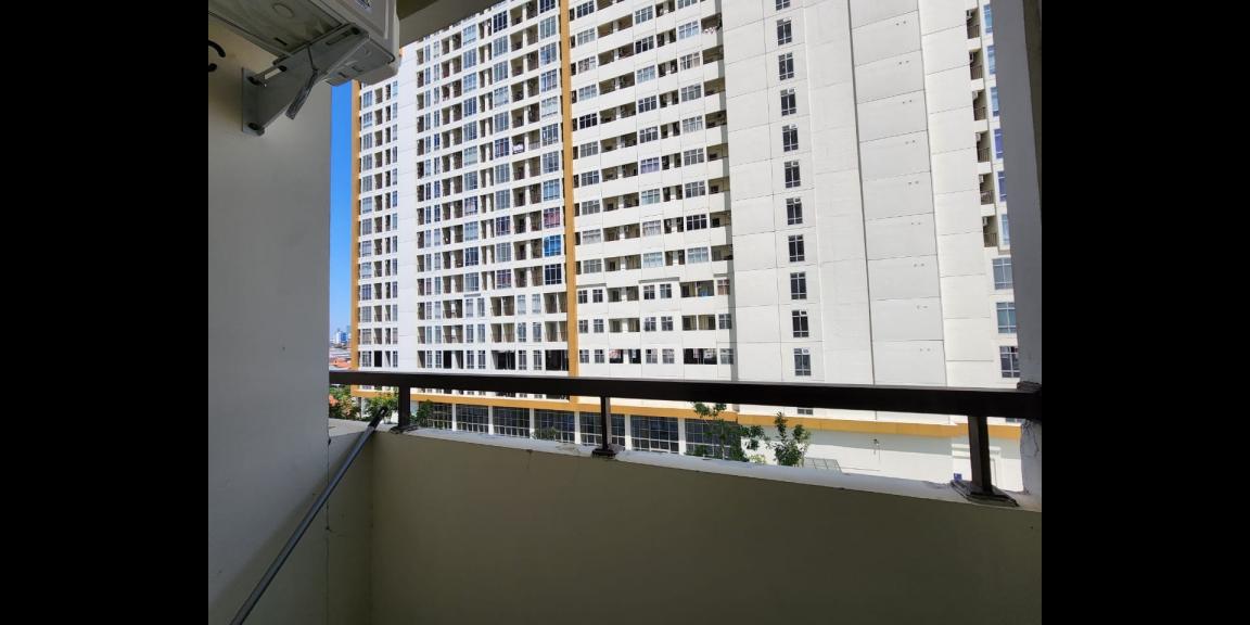 Chic Urban Living @ Apartemen Gunawangsa Tidar Surabaya Chic Urban Living @ Apartemen Gunawangsa Tidar Surabaya