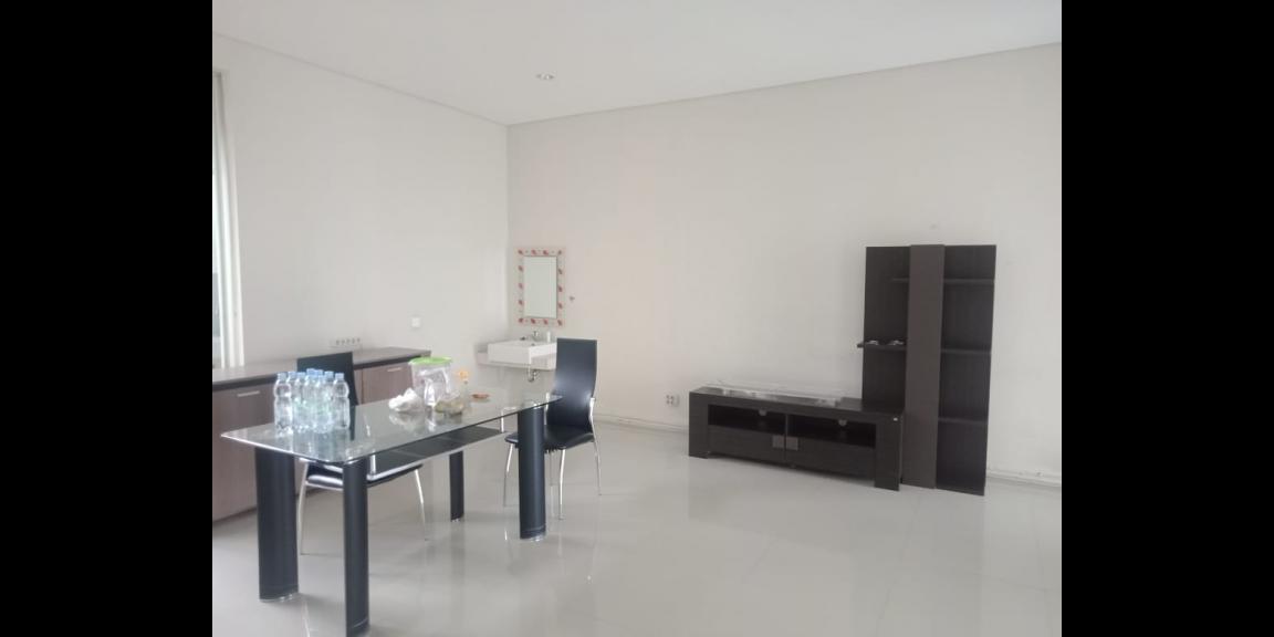 Butuh Uang Rumah SHM di Citraland Taman Puspa Raya, Surabaya Butuh Uang Rumah SHM di Citraland Taman Puspa Raya, Surabaya