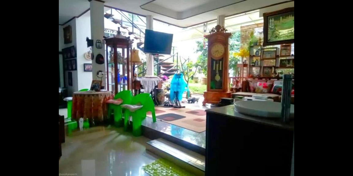 rumah di tengah kota bandung strategis dekat pvj mall dan tol pasteur rumah di tengah kota bandung strategis dekat pvj mall dan tol pasteur