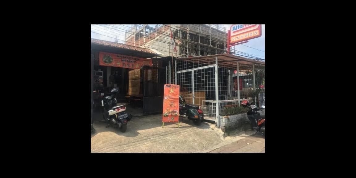 Rumah cocok untuk usaha di pinggir jalan sarijadi Rumah cocok untuk usaha di pinggir jalan sarijadi