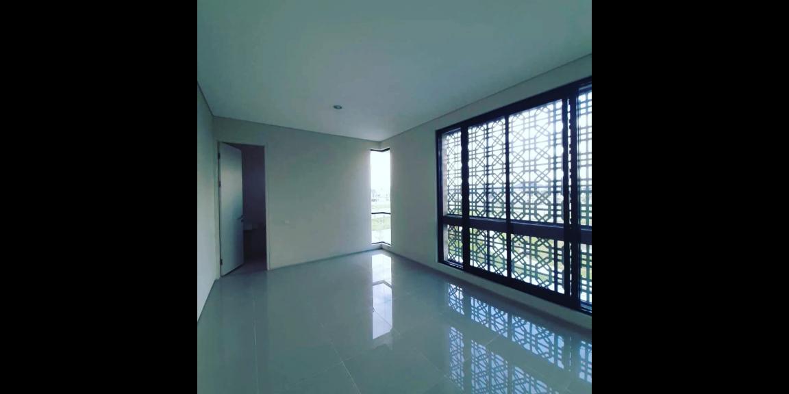 SEWA Rumah dg View Danau di CitraLand North West Lake, Surabaya. SEWA Rumah dg View Danau di CitraLand North West Lake, Surabaya.