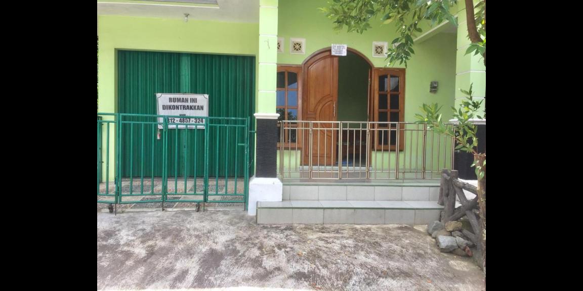 RUMAH DIKONTRAKKAN PRIORITAS KANTOR ATAU KELUARGA area Sleman RUMAH DIKONTRAKKAN PRIORITAS KANTOR ATAU KELUARGA area Sleman