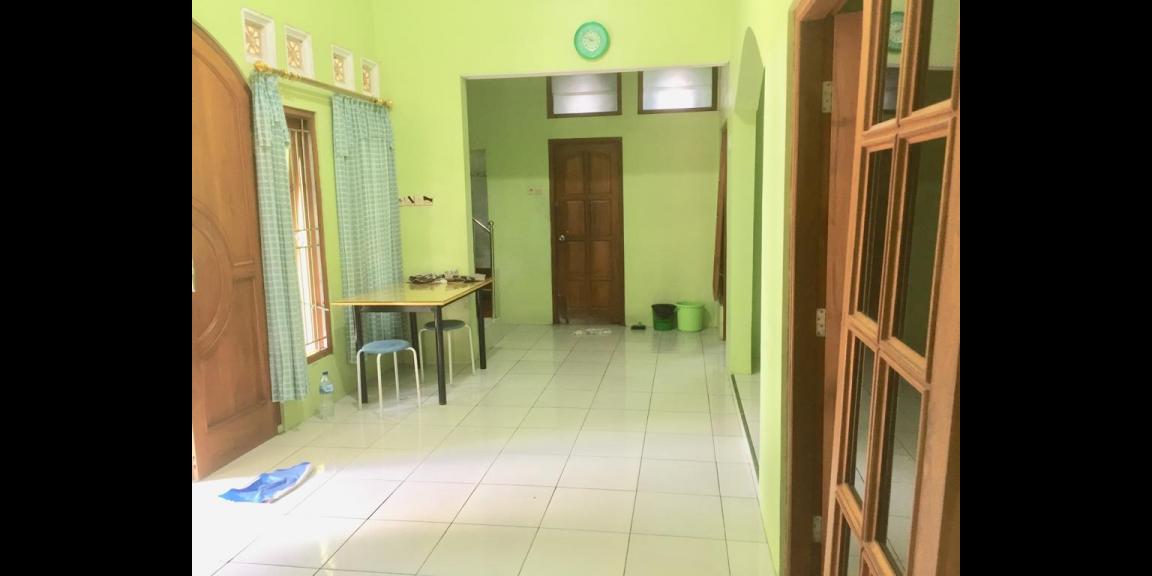 RUMAH DIKONTRAKKAN PRIORITAS KANTOR ATAU KELUARGA area Sleman RUMAH DIKONTRAKKAN PRIORITAS KANTOR ATAU KELUARGA area Sleman