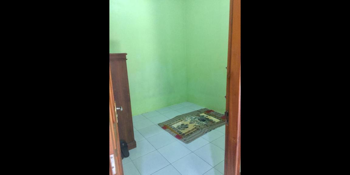 RUMAH DIKONTRAKKAN PRIORITAS KANTOR ATAU KELUARGA area Sleman RUMAH DIKONTRAKKAN PRIORITAS KANTOR ATAU KELUARGA area Sleman