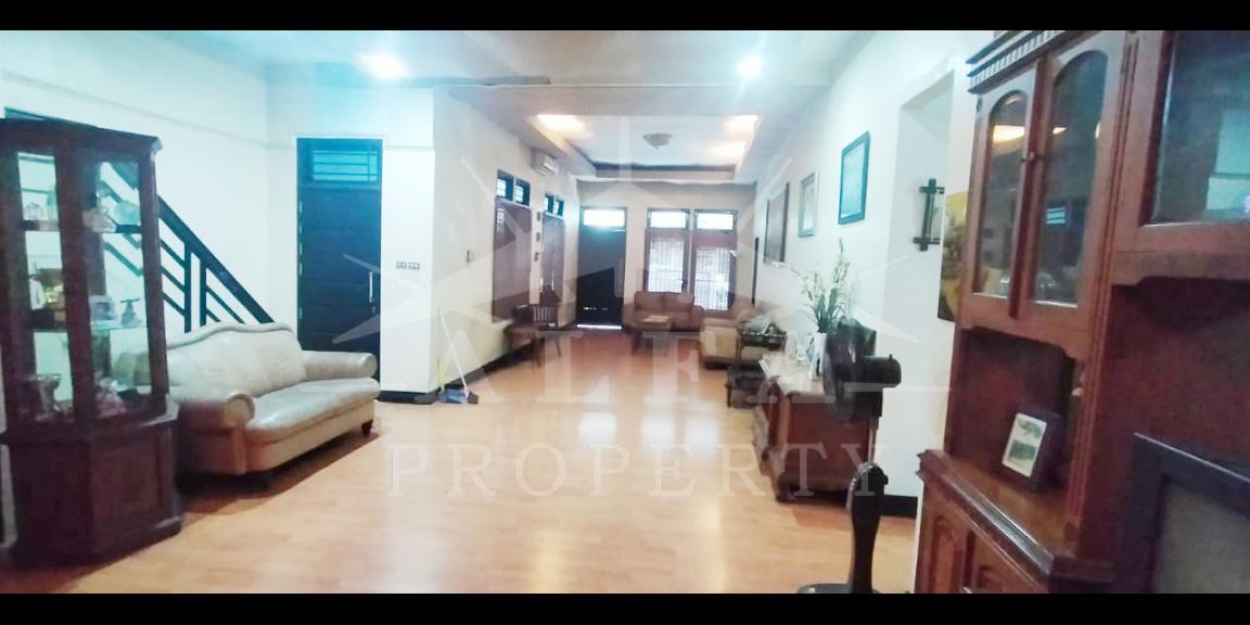 Dijual Rumah Jalan Irian Kota Pontianak Dijual Rumah Jalan Irian Kota Pontianak