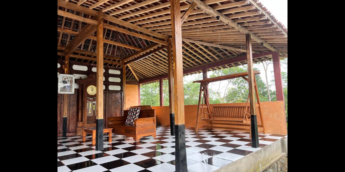 Jual Cepat Rumah Joglo Mojogedang, Karanganyar Jual Cepat Rumah Joglo Mojogedang, Karanganyar