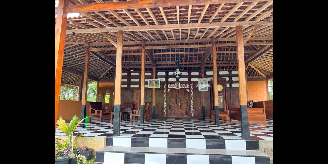 Jual Cepat Rumah Joglo Mojogedang, Karanganyar Jual Cepat Rumah Joglo Mojogedang, Karanganyar