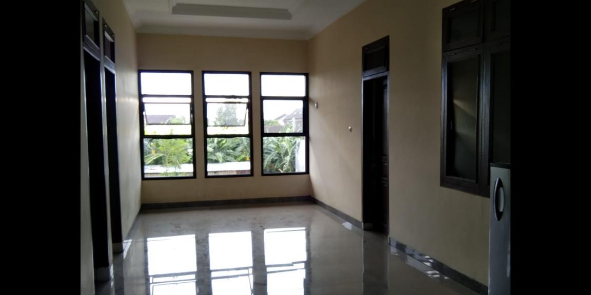 Dijual Rumah Strategis 2 Lantai Sukoharjo Dijual Rumah Strategis 2 Lantai Sukoharjo