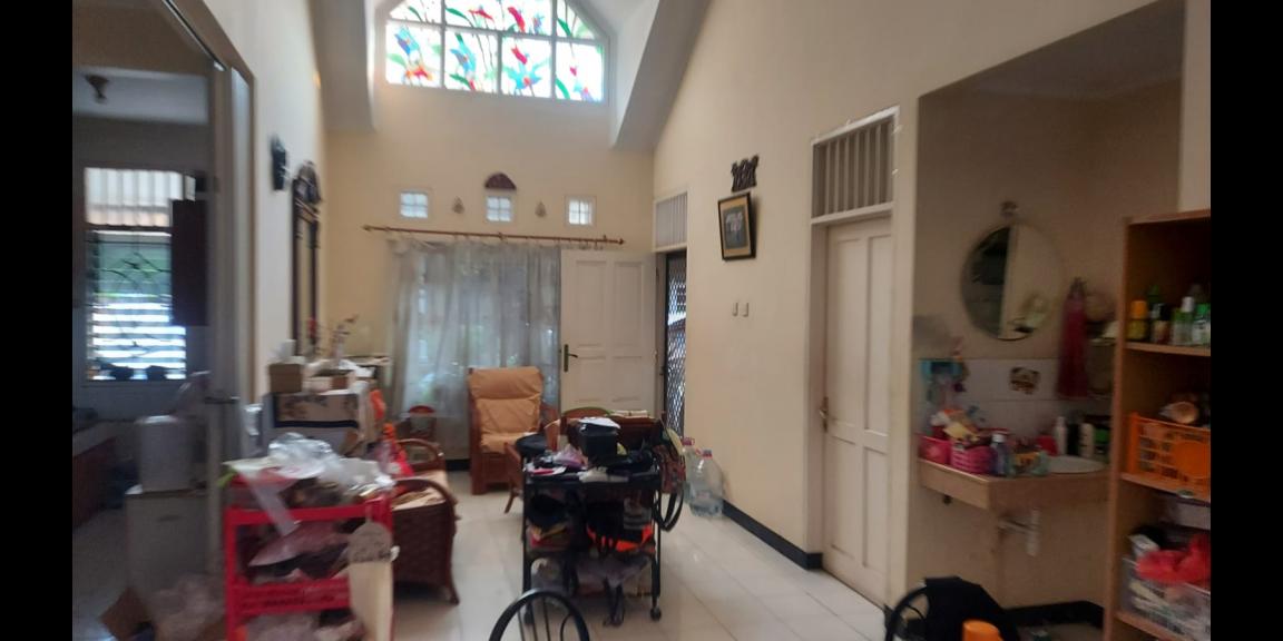 JUAL Murah Butuh Uang Rumah Siap Huni di Citraland, Surabaya. JUAL Murah Butuh Uang Rumah Siap Huni di Citraland, Surabaya.