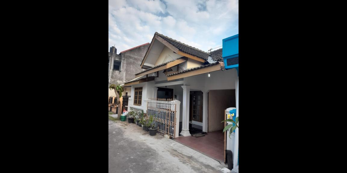 DIJUAL RUMAH KELUARGA Lokasi Jaten, Karanganyar DIJUAL RUMAH KELUARGA Lokasi Jaten, Karanganyar