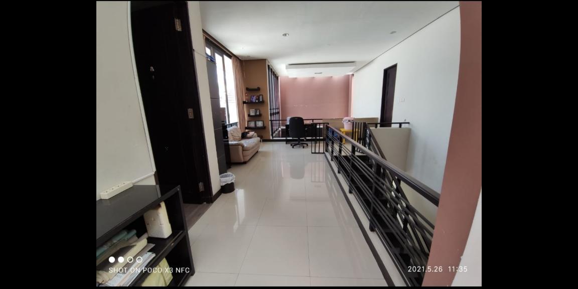 Perumahan Babatan Pantai 2 lantai Minimalis Modern Perumahan Babatan Pantai 2 lantai Minimalis Modern