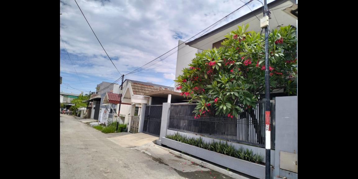 Perumahan Babatan Pantai 2 lantai Minimalis Modern Perumahan Babatan Pantai 2 lantai Minimalis Modern