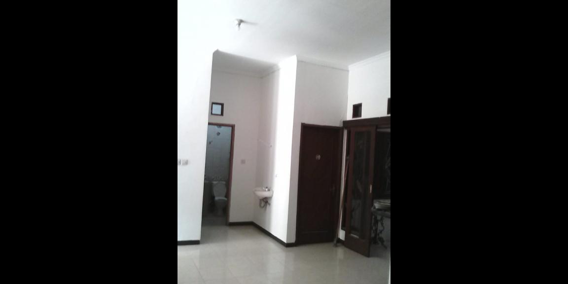 Dijual Rumah Semi Furnished di Perumahan Graha Sampurna Indah Wiyung Surabaya Barat Dijual Rumah Semi Furnished di Perumahan Graha Sampurna Indah Wiyung Surabaya Barat