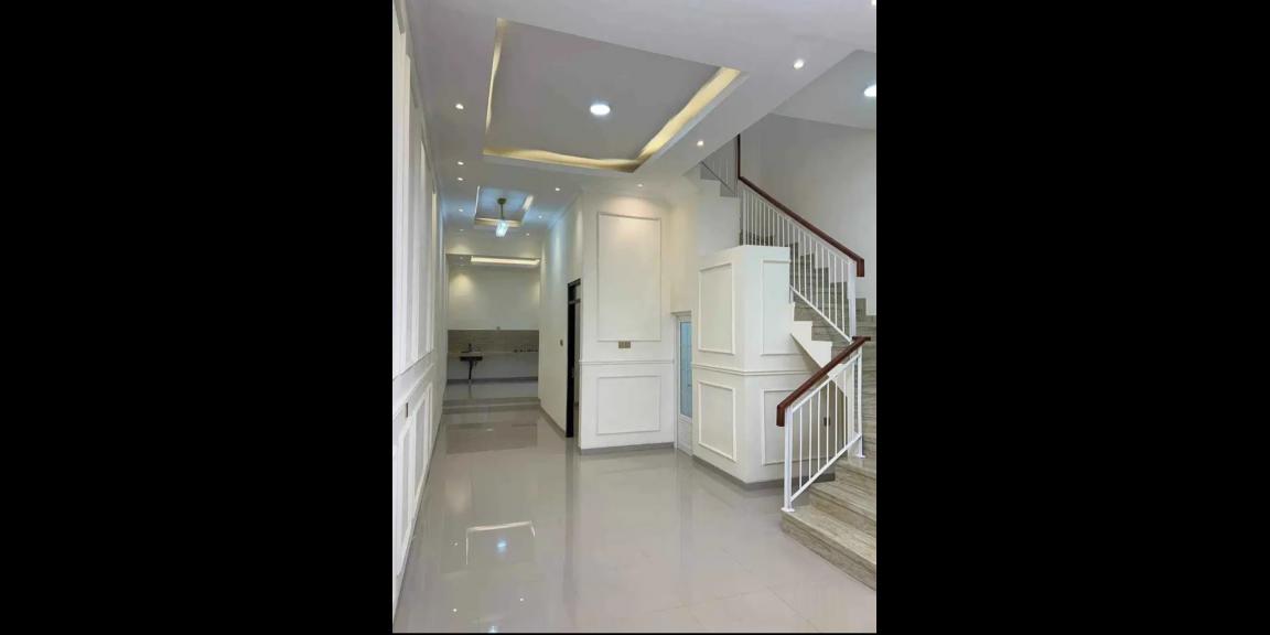 Rumah Baru Minimalis Modern di Komplek Ketintang Madya Surabaya Selatan Rumah Baru Minimalis Modern di Komplek Ketintang Madya Surabaya Selatan