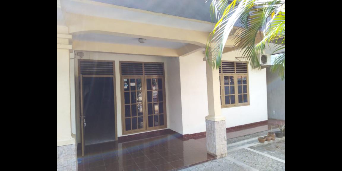 Di jual 1 Unit rumah, dan tanah kosong (1 hamparan) Lokasi jaka sampurna, bekasi barat, bekasi Di jual 1 Unit rumah, dan tanah kosong (1 hamparan) Lokasi jaka sampurna, bekasi barat, bekasi