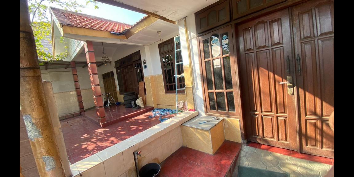 Rumah Luas Strategis lokasi Kupang Krajan Surabaya Rumah Luas Strategis lokasi Kupang Krajan Surabaya