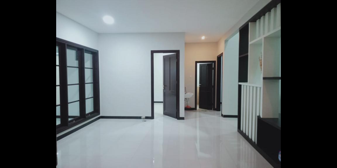 Rumah Citraland Semi Furnished Full Renovasi Lokasi Surabaya Barat Rumah Citraland Semi Furnished Full Renovasi Lokasi Surabaya Barat