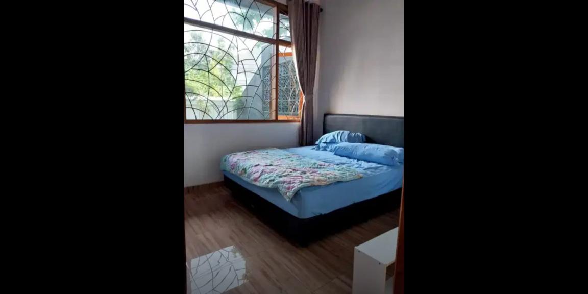 Dijual Rumah Luas Lokasi Strategis di Kupang Indah Sukomanunggal Surabaya Barat Dijual Rumah Luas Lokasi Strategis di Kupang Indah Sukomanunggal Surabaya Barat