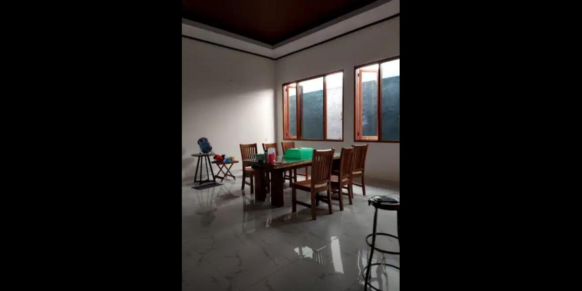 Dijual Rumah Luas Lokasi Strategis di Kupang Indah Sukomanunggal Surabaya Barat Dijual Rumah Luas Lokasi Strategis di Kupang Indah Sukomanunggal Surabaya Barat