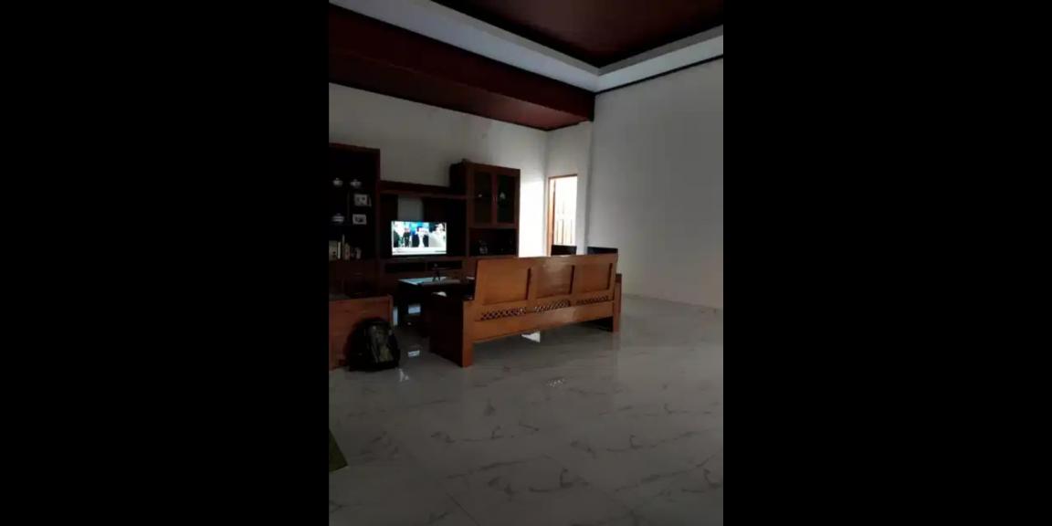 Dijual Rumah Luas Lokasi Strategis di Kupang Indah Sukomanunggal Surabaya Barat Dijual Rumah Luas Lokasi Strategis di Kupang Indah Sukomanunggal Surabaya Barat