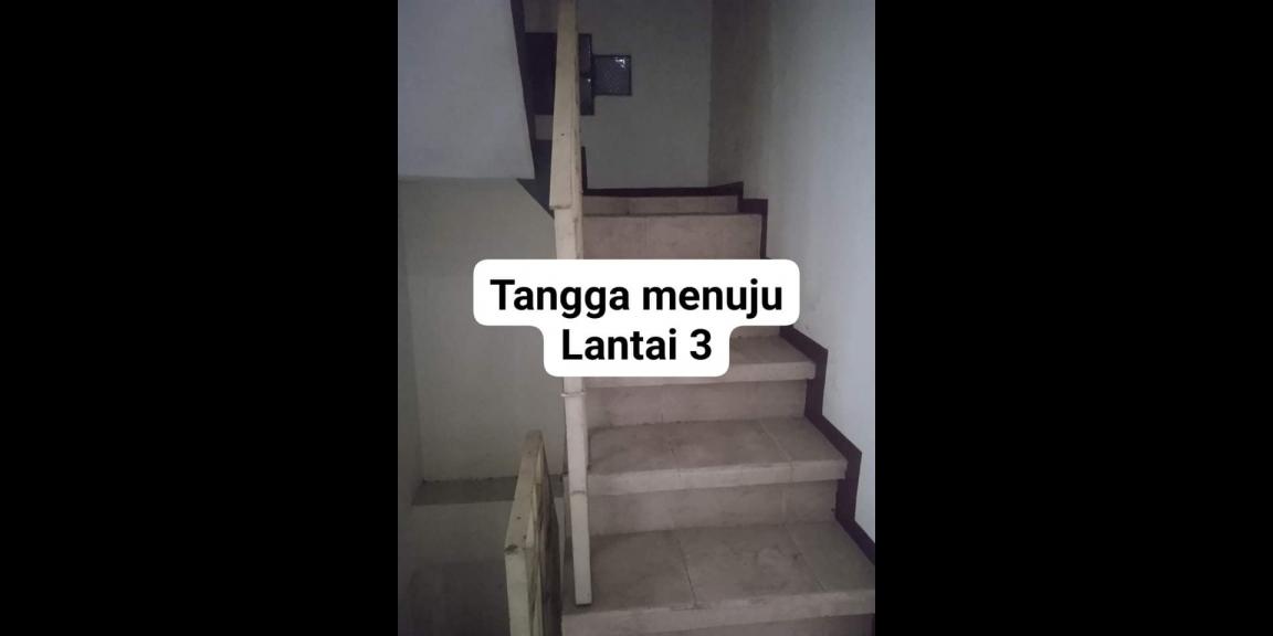 Dijual Rumah Murah Siap Huni Ketintang Surabaya Selatan Dijual Rumah Murah Siap Huni Ketintang Surabaya Selatan