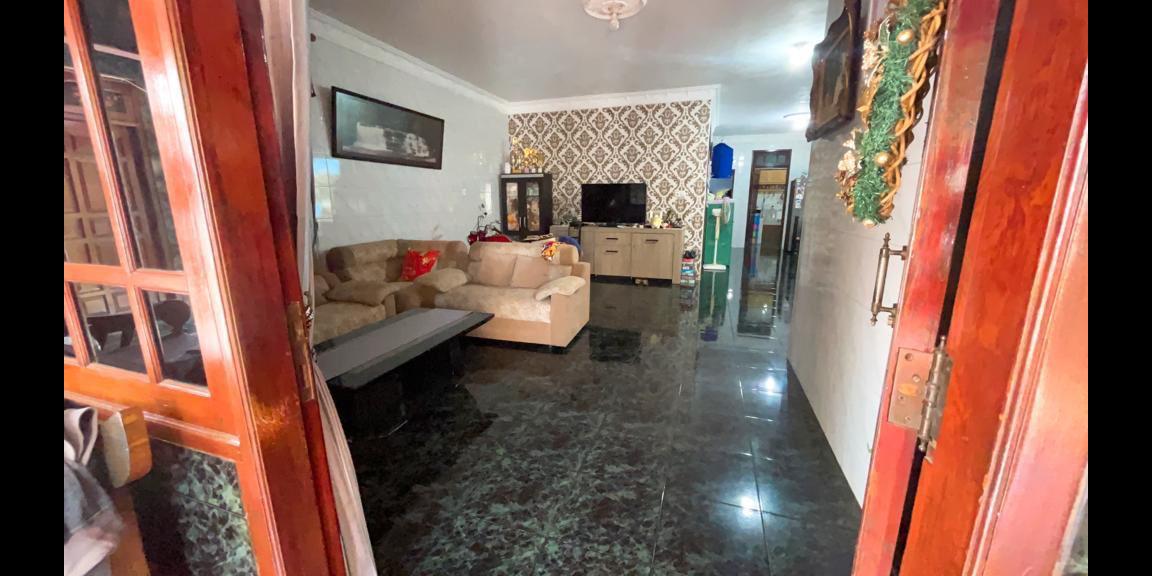 Dijual Rumah Hook Siap Huni Lokasi Strategis di Dukuh Kupang Surabaya Dijual Rumah Hook Siap Huni Lokasi Strategis di Dukuh Kupang Surabaya