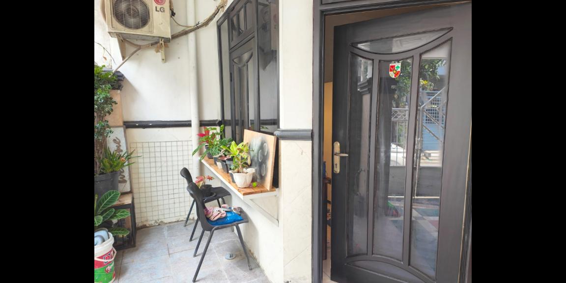 Dijual Rumah Murah Semi Furnished Siap huni di Perumahan Babatan Pilang Wiyung Surabaya Dijual Rumah Murah Semi Furnished Siap huni di Perumahan Babatan Pilang Wiyung Surabaya