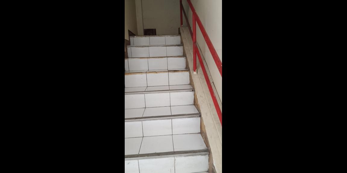 Disewakan Ruko 3.5 lantai di Palmerah Jakarta Selatan Disewakan Ruko 3.5 lantai di Palmerah Jakarta Selatan