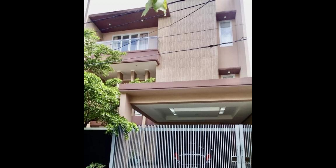 Dijual Rumah Mewah Siap Huni di Jalan Aries, Kembangan, Jakarta Barat Dijual Rumah Mewah Siap Huni di Jalan Aries, Kembangan, Jakarta Barat