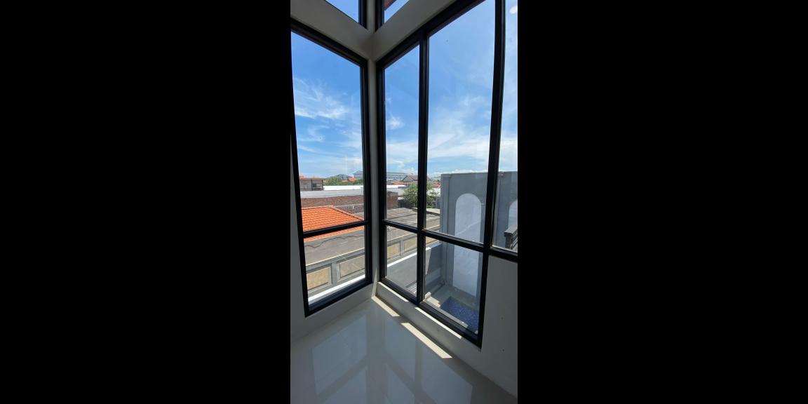 Dijual Rumah 2,5 Lantai di Mandala, Sidoarjo Dijual Rumah 2,5 Lantai di Mandala, Sidoarjo