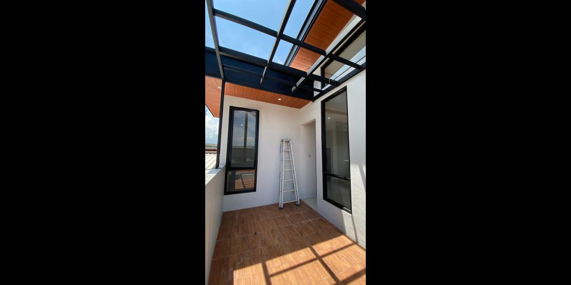 Dijual Rumah 2,5 Lantai di Mandala, Sidoarjo Dijual Rumah 2,5 Lantai di Mandala, Sidoarjo