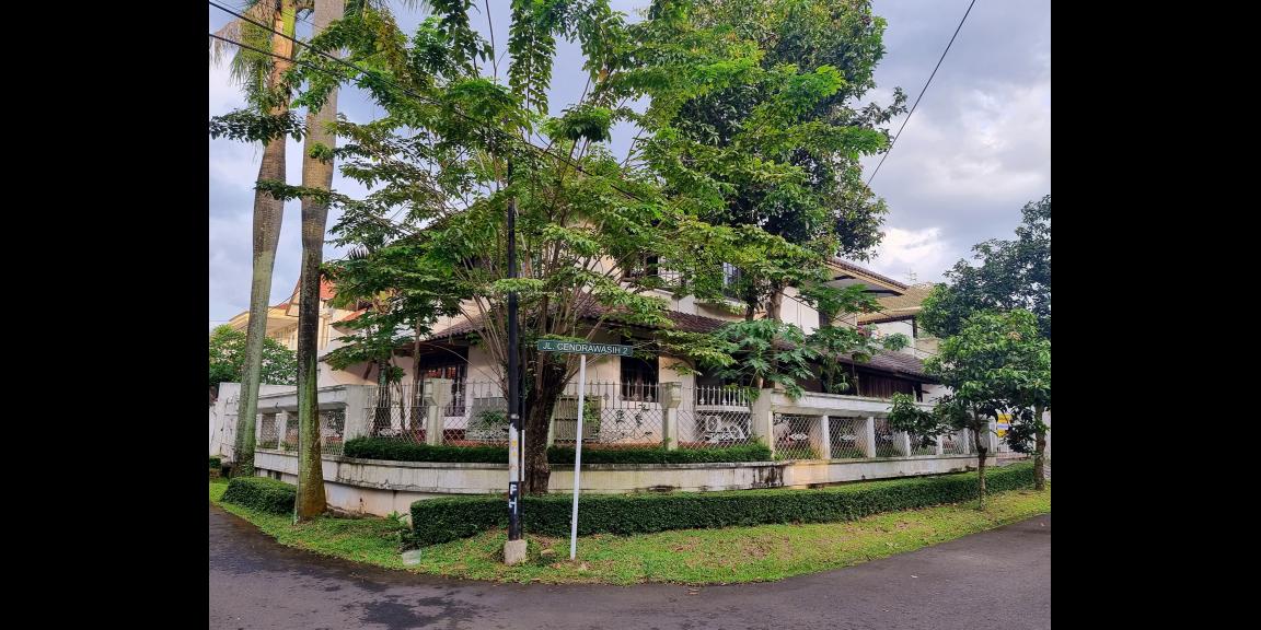 Dijual Rumah SHM 2 Lantai di Jalan Cendrawasih, Jakarta Selatan Dijual Rumah SHM 2 Lantai di Jalan Cendrawasih, Jakarta Selatan