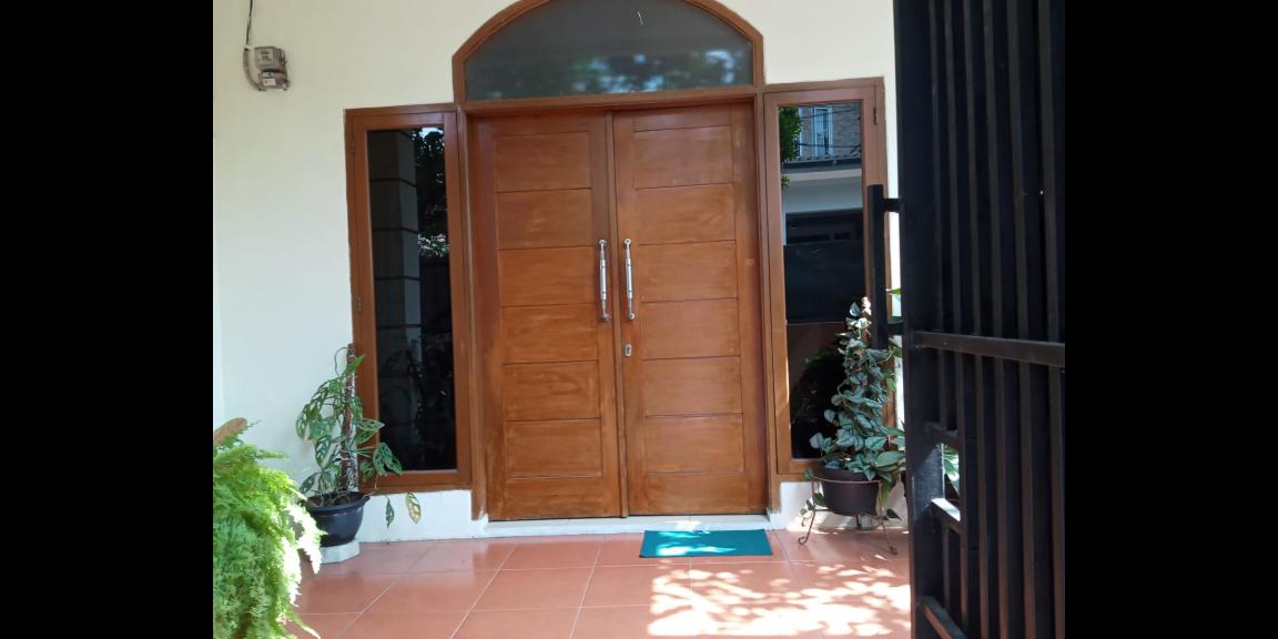Dijual Rumah Siap Huni di Komplek Taman Buaran Indah III, Jakarta Timur Dijual Rumah Siap Huni di Komplek Taman Buaran Indah III, Jakarta Timur