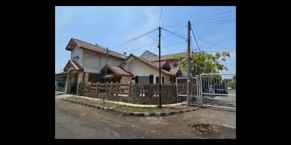 Dijual Rumah Pojokan di Taman Pinang, Sidoarjo Dijual Rumah Pojokan di Taman Pinang, Sidoarjo