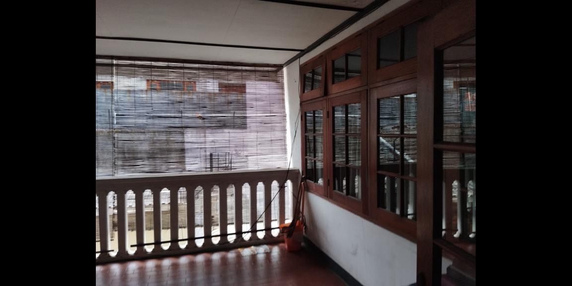 Dijual Rumah 2 Lantai di Gayungsari Barat, Surabaya Dijual Rumah 2 Lantai di Gayungsari Barat, Surabaya