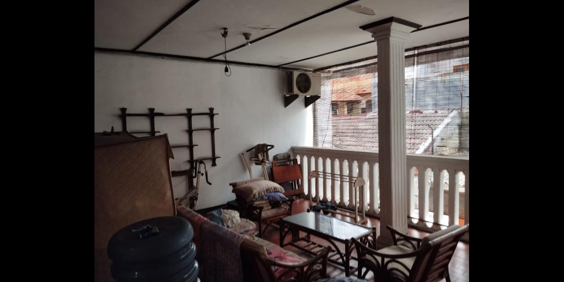 Dijual Rumah 2 Lantai di Gayungsari Barat, Surabaya Dijual Rumah 2 Lantai di Gayungsari Barat, Surabaya