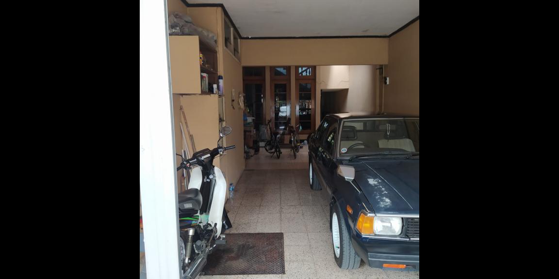 Dijual Rumah 2 Lantai di Gayungsari Barat, Surabaya Dijual Rumah 2 Lantai di Gayungsari Barat, Surabaya