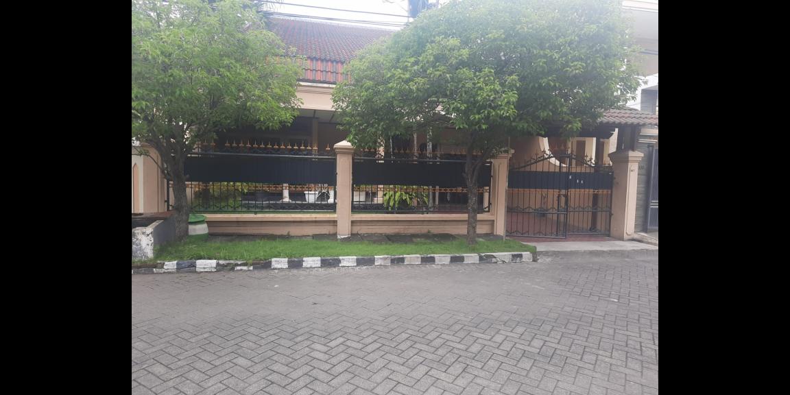 Dijual Rumah 2 Lantai di Gayungsari Barat, Surabaya Dijual Rumah 2 Lantai di Gayungsari Barat, Surabaya