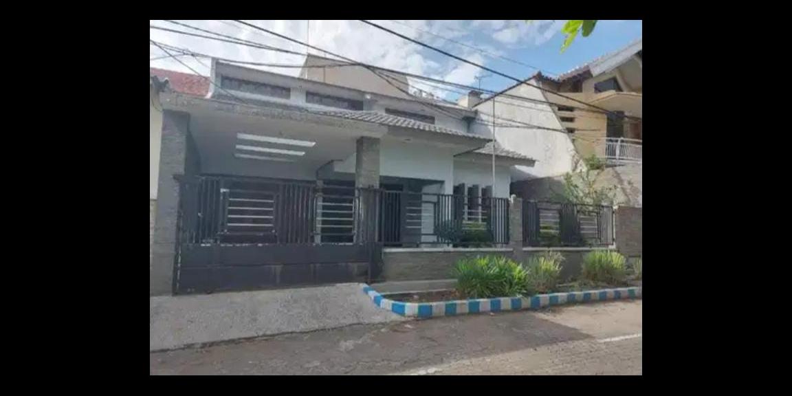 Dijual Rumah 2 Lantai di Tenggilis Tengah, Surabaya Dijual Rumah 2 Lantai di Tenggilis Tengah, Surabaya