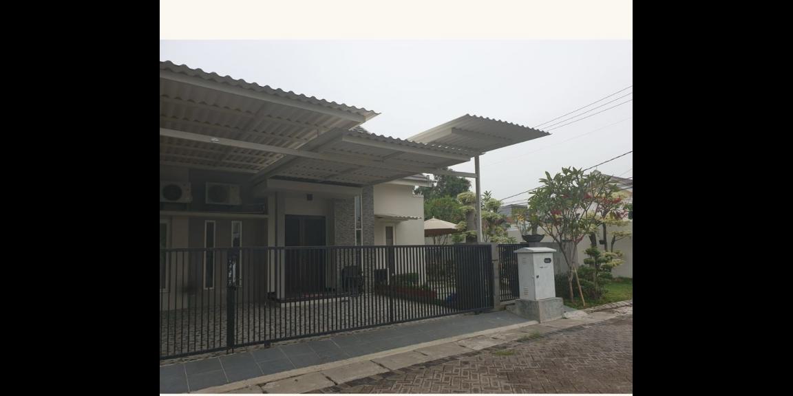 Dijual Rumah Hook di Taman Rivera Regency, Surabaya Dijual Rumah Hook di Taman Rivera Regency, Surabaya