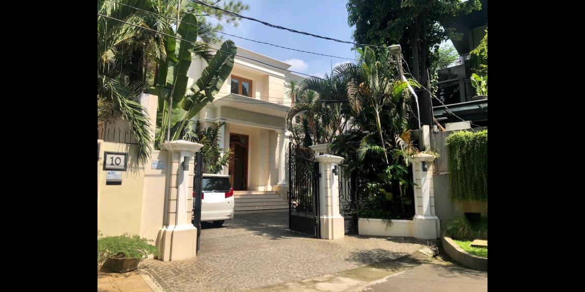 Dijual Rumah Mewah di Tulodong Bawah 3, Jakarta Selatan Dijual Rumah Mewah di Tulodong Bawah 3, Jakarta Selatan