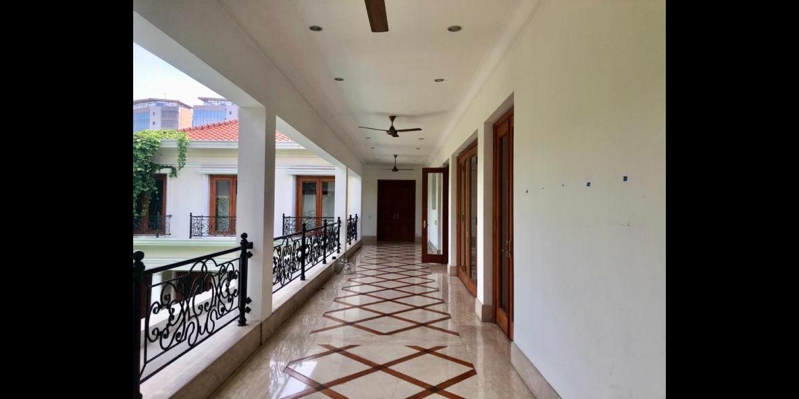 Dijual Rumah Mewah di Tulodong Bawah 3, Jakarta Selatan Dijual Rumah Mewah di Tulodong Bawah 3, Jakarta Selatan