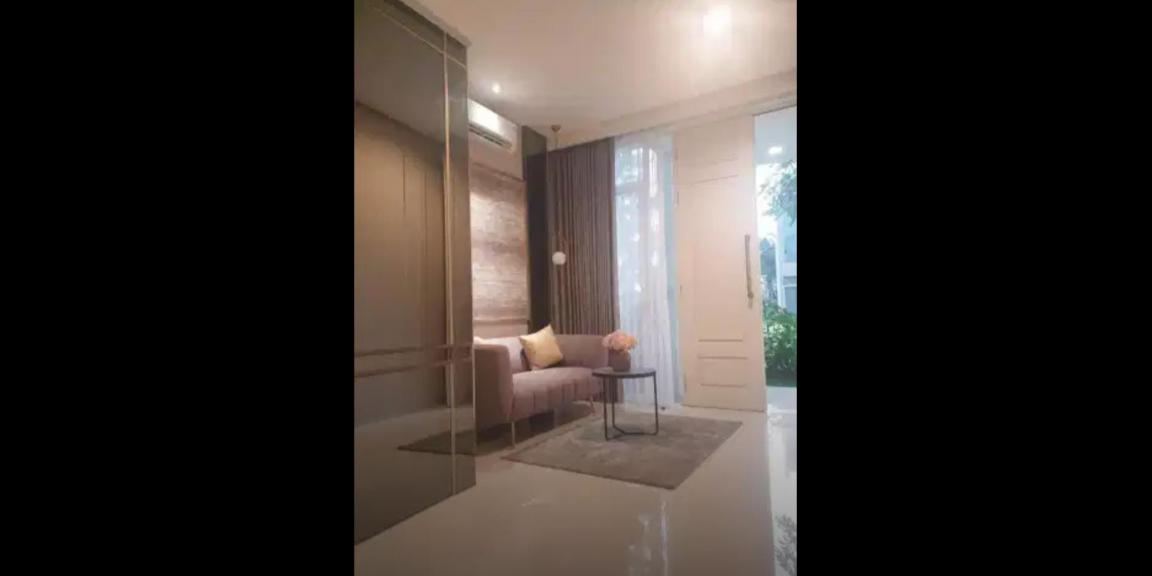 Dijual Rumah 2 Lantai di Pakuwon City, Surabaya Dijual Rumah 2 Lantai di Pakuwon City, Surabaya