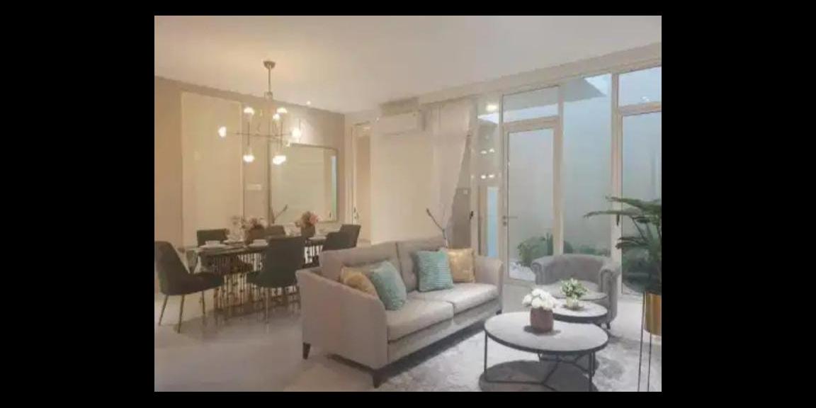 Dijual Rumah 2 Lantai di Pakuwon City, Surabaya Dijual Rumah 2 Lantai di Pakuwon City, Surabaya