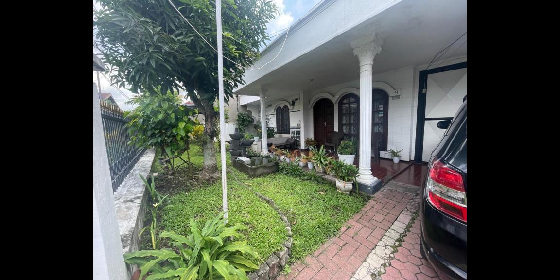 Dijual Rumah 2 Lantai di Jalan Pulau Sayang, Malang Dijual Rumah 2 Lantai di Jalan Pulau Sayang, Malang