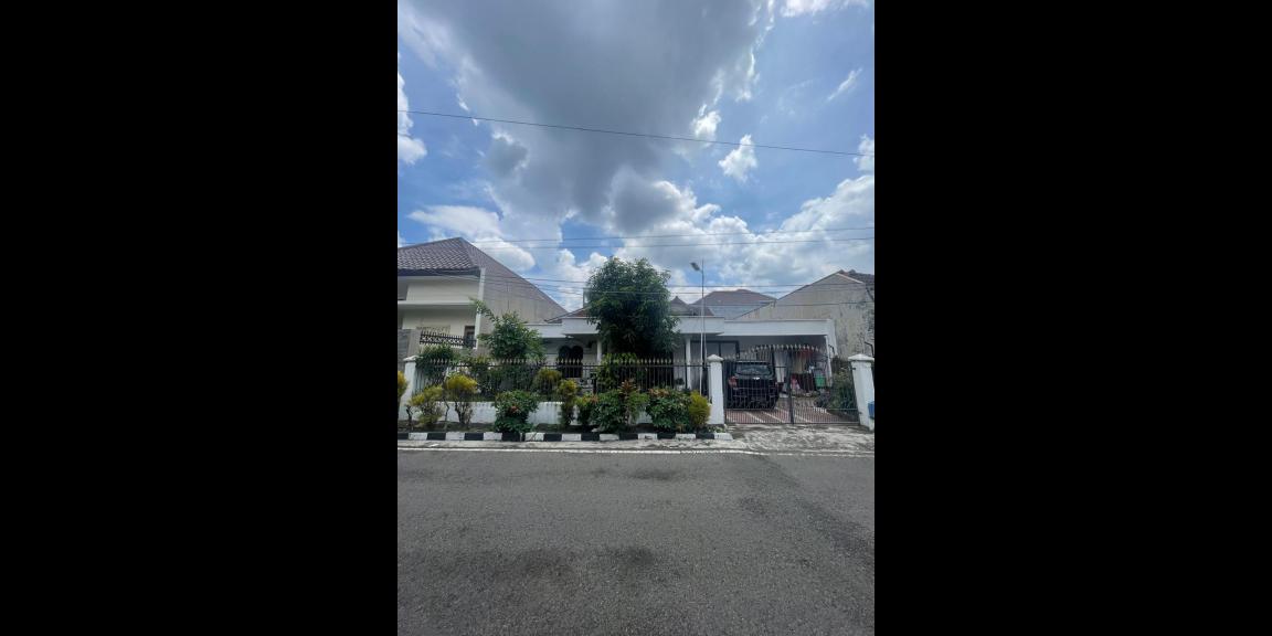 Dijual Rumah 2 Lantai di Jalan Pulau Sayang, Malang Dijual Rumah 2 Lantai di Jalan Pulau Sayang, Malang