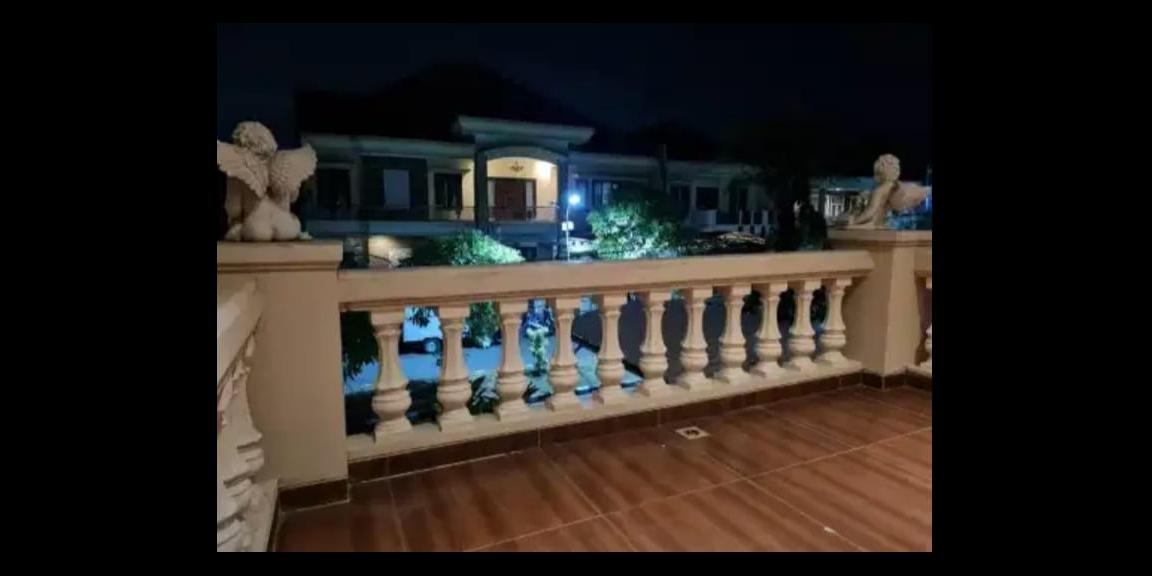 Dijual Rumah Mewah di Perumahan Pantai Mentari, Surabaya Dijual Rumah Mewah di Perumahan Pantai Mentari, Surabaya