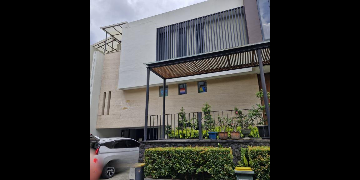 Dijual Rumah Mewah 2 Lantai di Sasak Residence, Jakarta Selatan Dijual Rumah Mewah 2 Lantai di Sasak Residence, Jakarta Selatan
